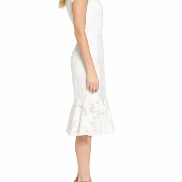 Maggy London White Lace Fit-and-Flare Midi Dress - Picture 4 of 15